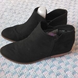 Elegant Black Suede Ankle Booties